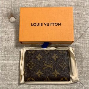 Louis Vuitton pocket organizer